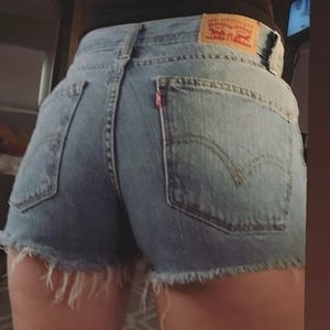 High rise Levi cut off shorts